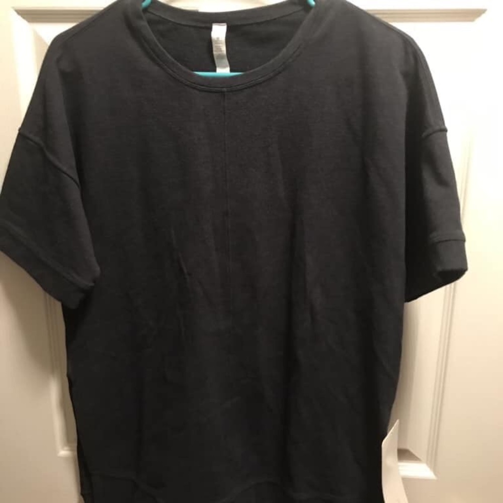 Lululemon Cut Above tee